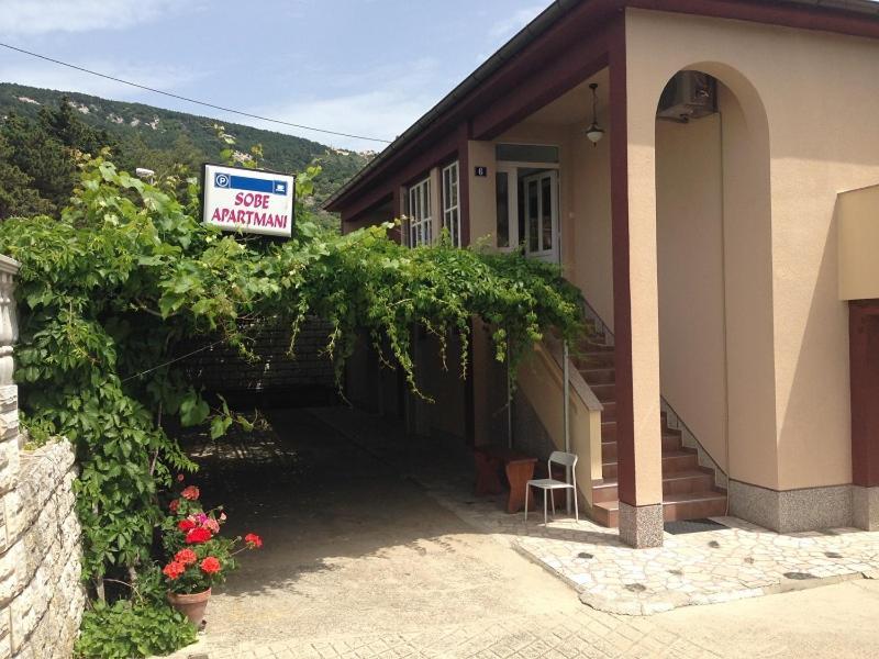 Summer Rooms Baska Buitenkant foto