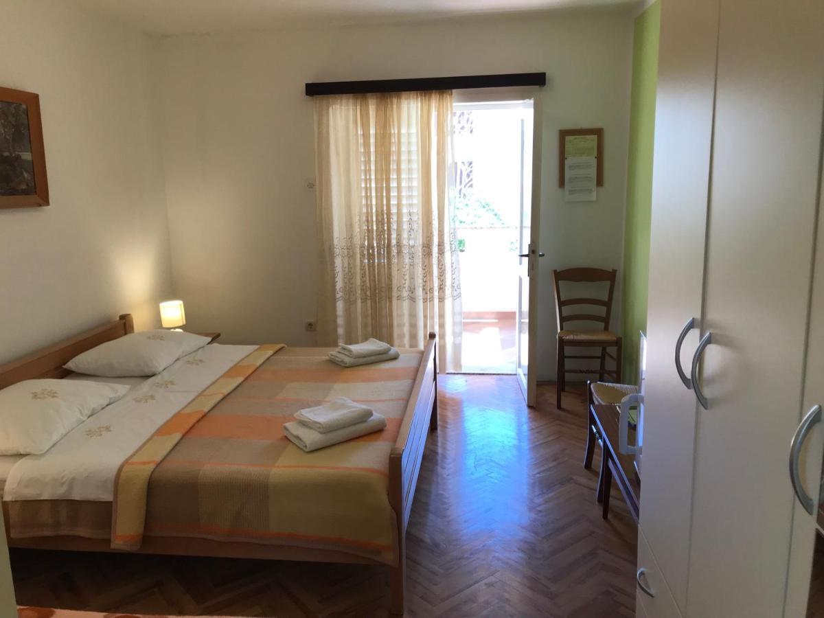Summer Rooms Baska Buitenkant foto