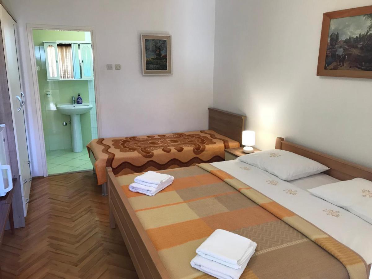 Summer Rooms Baska Buitenkant foto