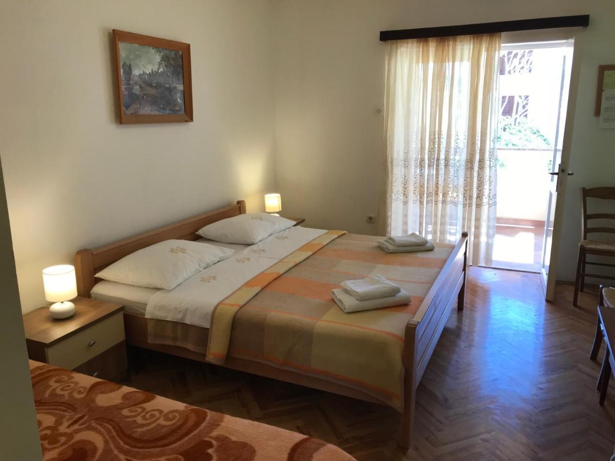 Summer Rooms Baska Buitenkant foto