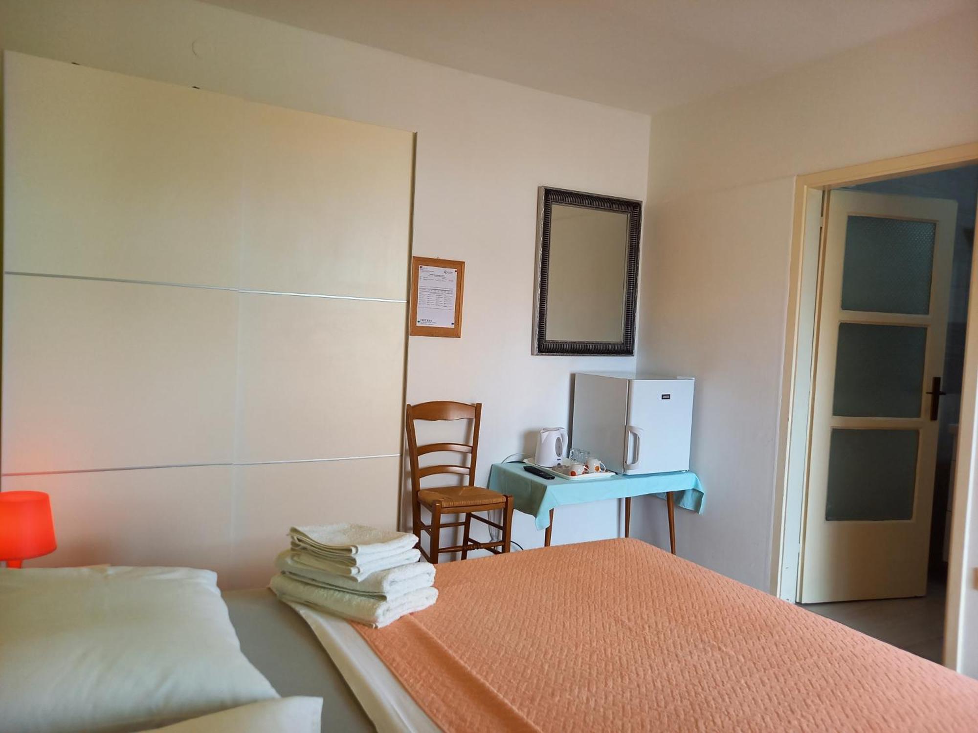 Summer Rooms Baska Buitenkant foto