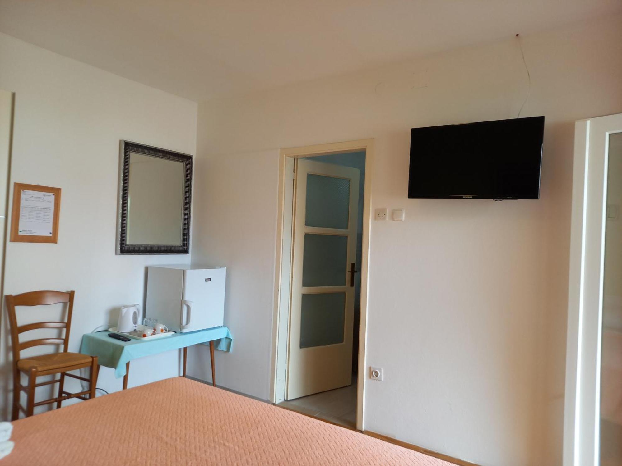 Summer Rooms Baska Buitenkant foto
